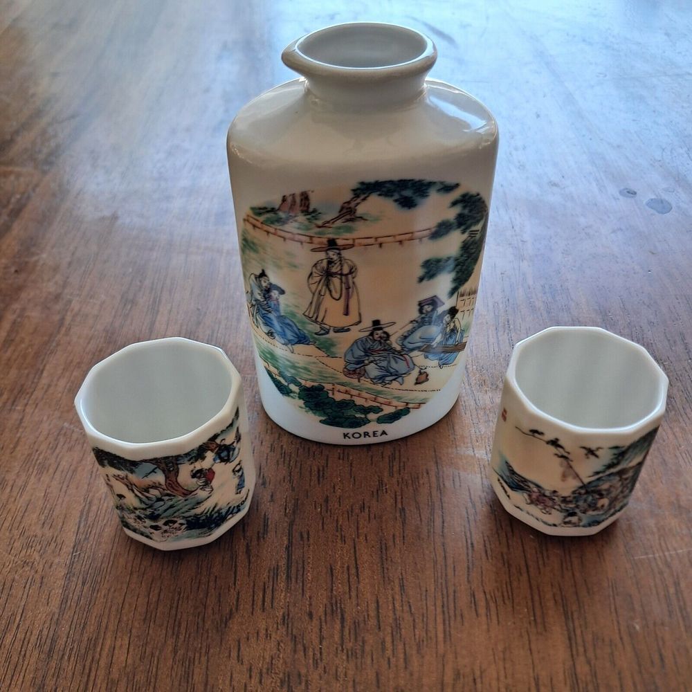 Vintage Korean Traditional Tokkuri & Sake Set, Set‎ Of 3